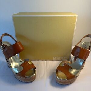 Michael Kors Women's Tan and Gold Platform Sandals